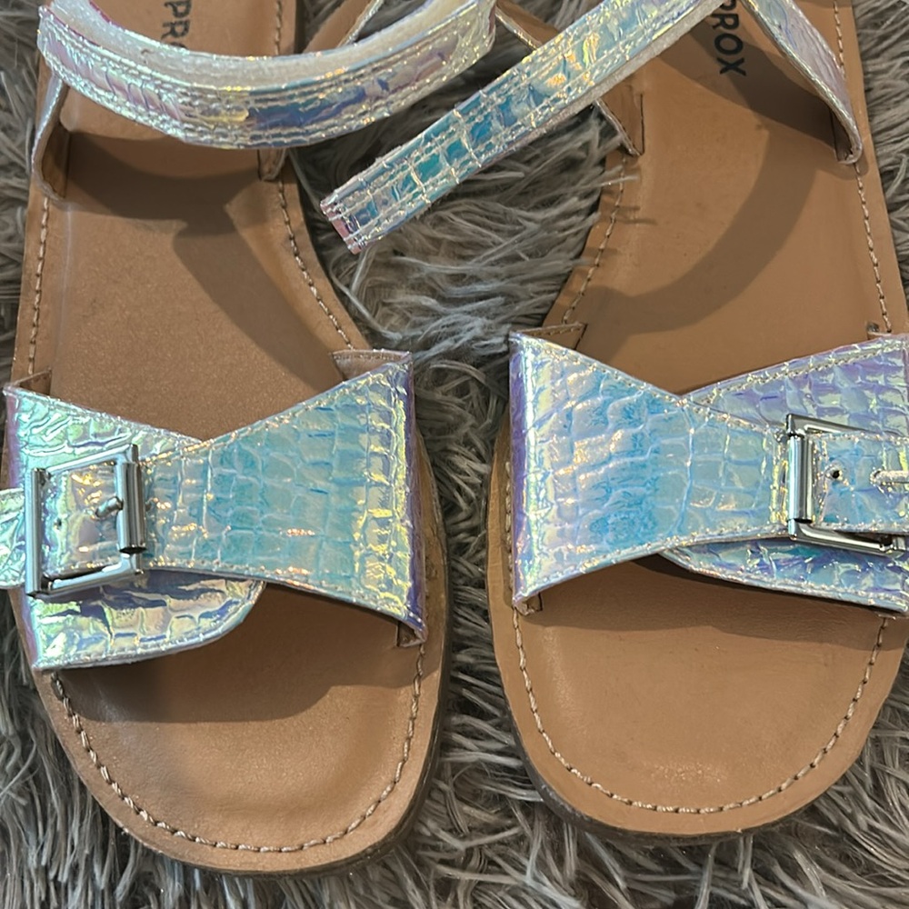 NWOB, Sprox, Girls, Iridescent Slide Sandals with Buckle - Picture 3 of 5